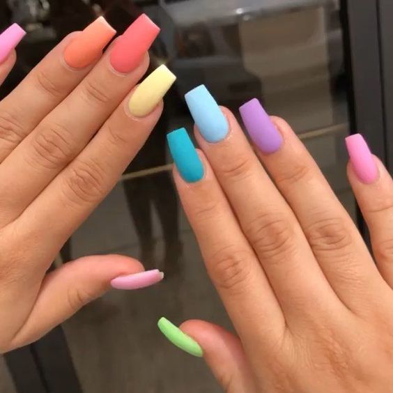 Résultat de recherche d'images pour "ongles semi permanent couleurs d'été"